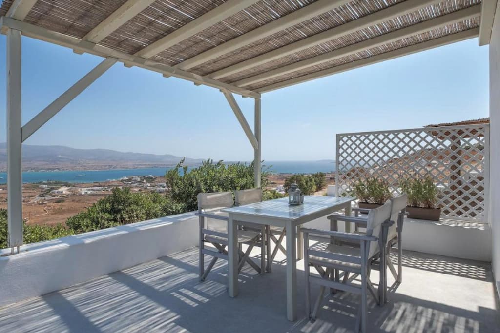 where to stay in Antiparos.