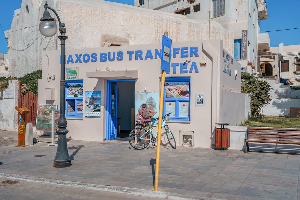 bus Naxos stop