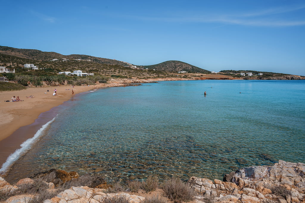 faragas beach bar paros